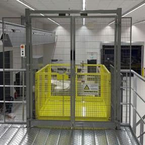 elevador de carga industrial